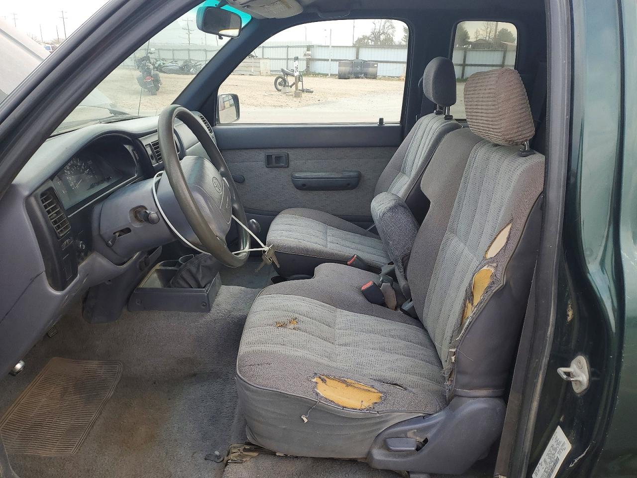 1999 TOYOTA TACOMA BASE photo 13
