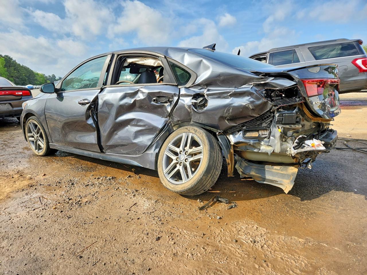 2021 KIA FORTE GT-LINE photo 3