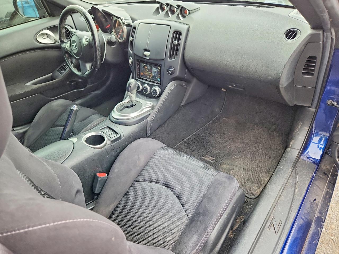 2017 NISSAN 370Z BASE photo 22