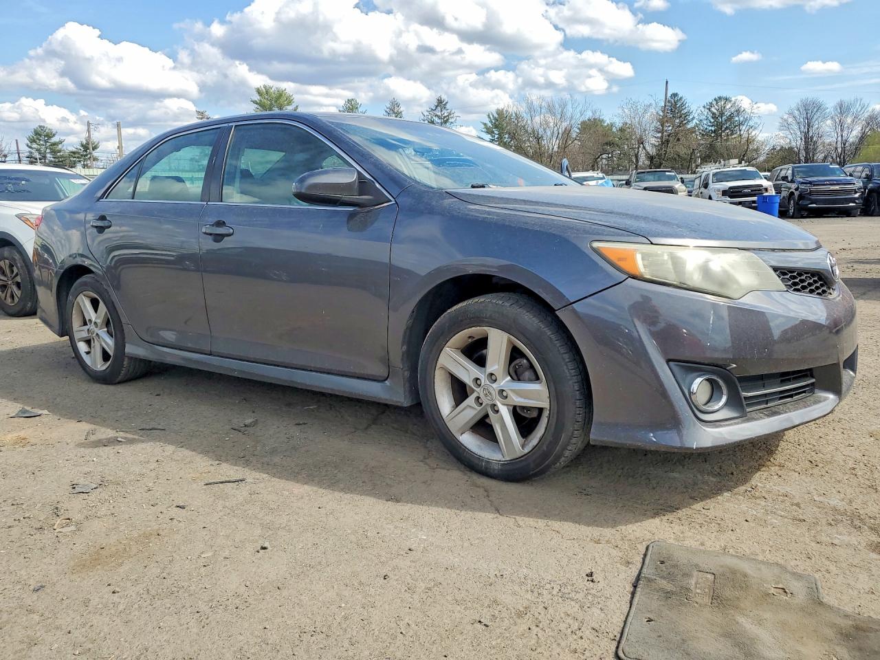 2012 TOYOTA CAMRY SE photo 10