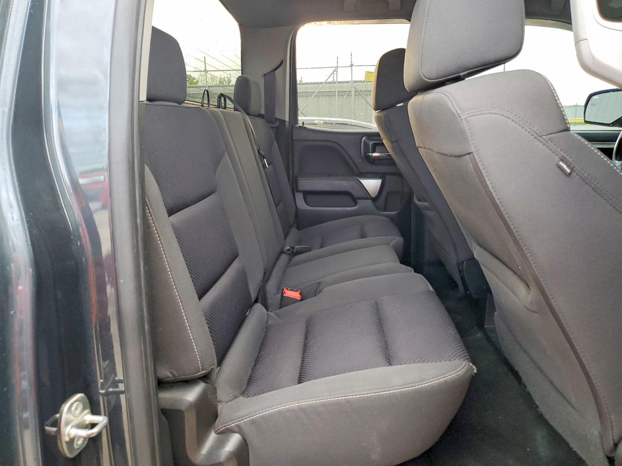 2017 CHEVROLET SILVERADO K1500 LT photo 10