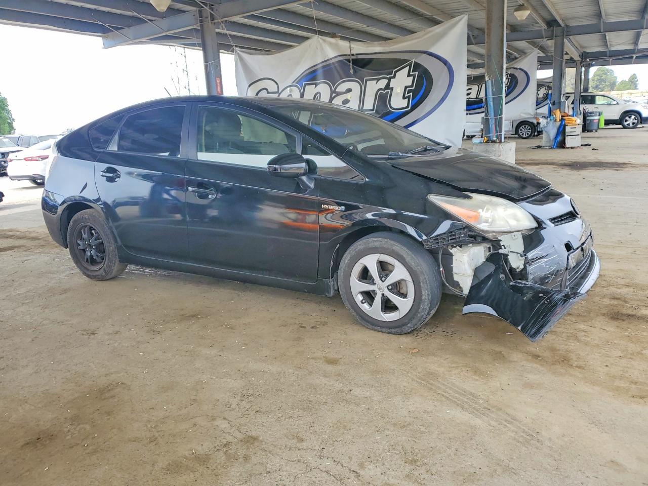 2014 TOYOTA PRIUS FOUR photo 7