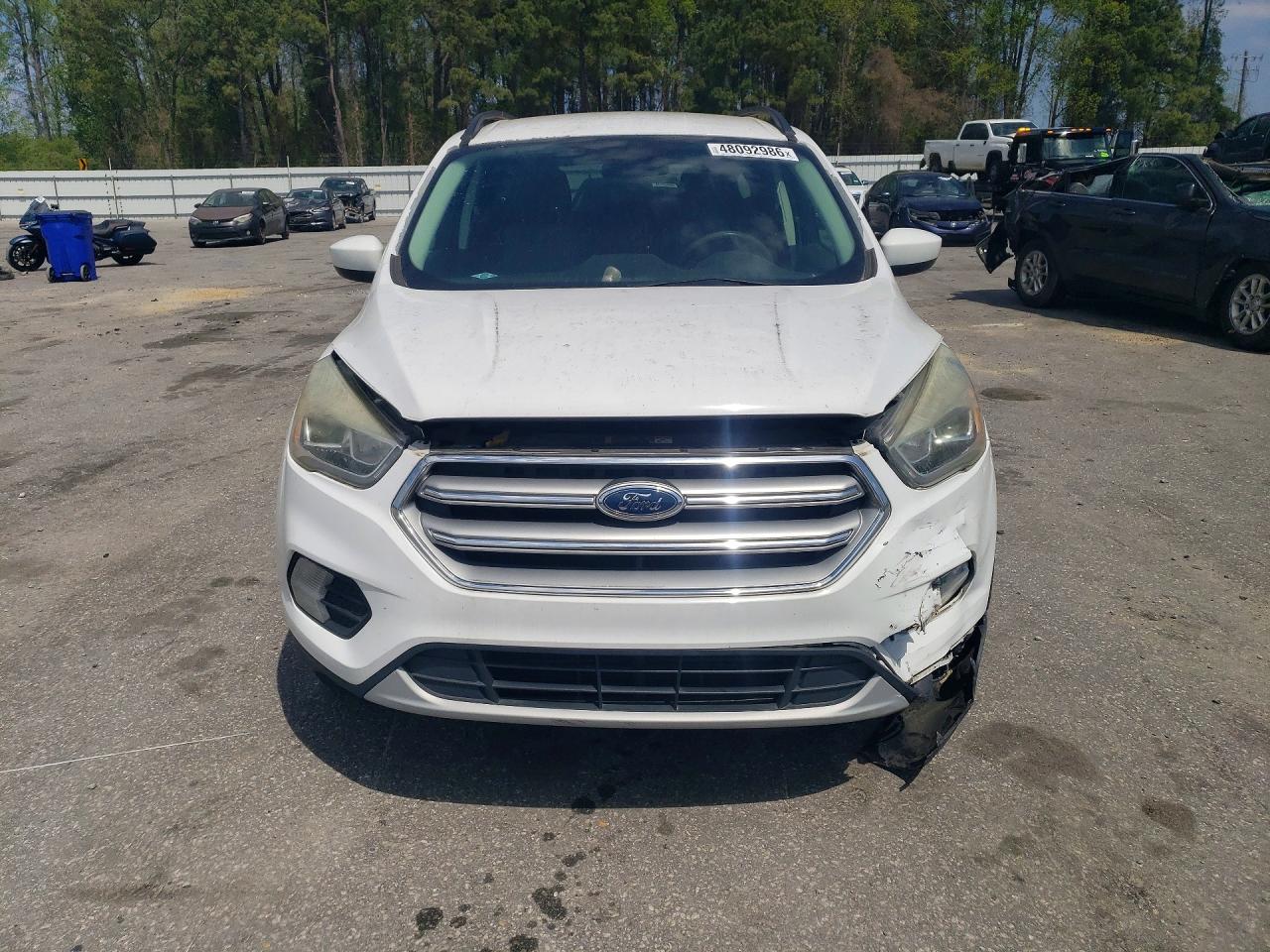 2017 FORD ESCAPE SE photo 13