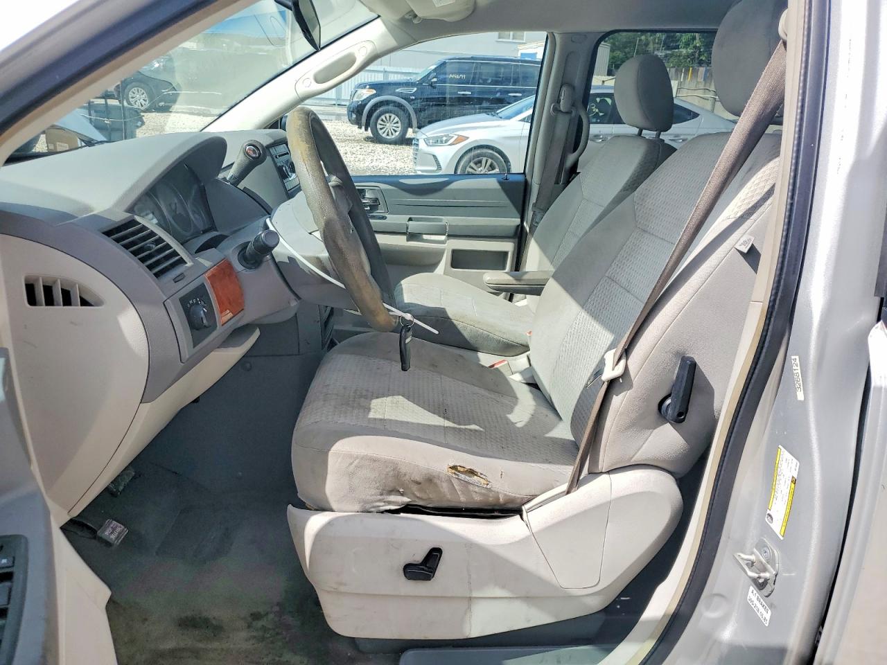 2008 CHRYSLER TOWN & COUNTRY LX photo 19