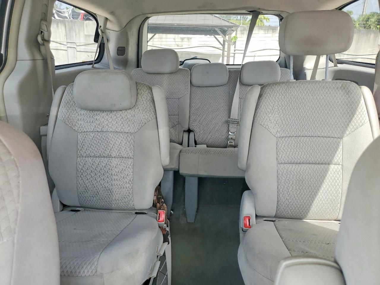 2008 CHRYSLER TOWN & COUNTRY LX photo 28