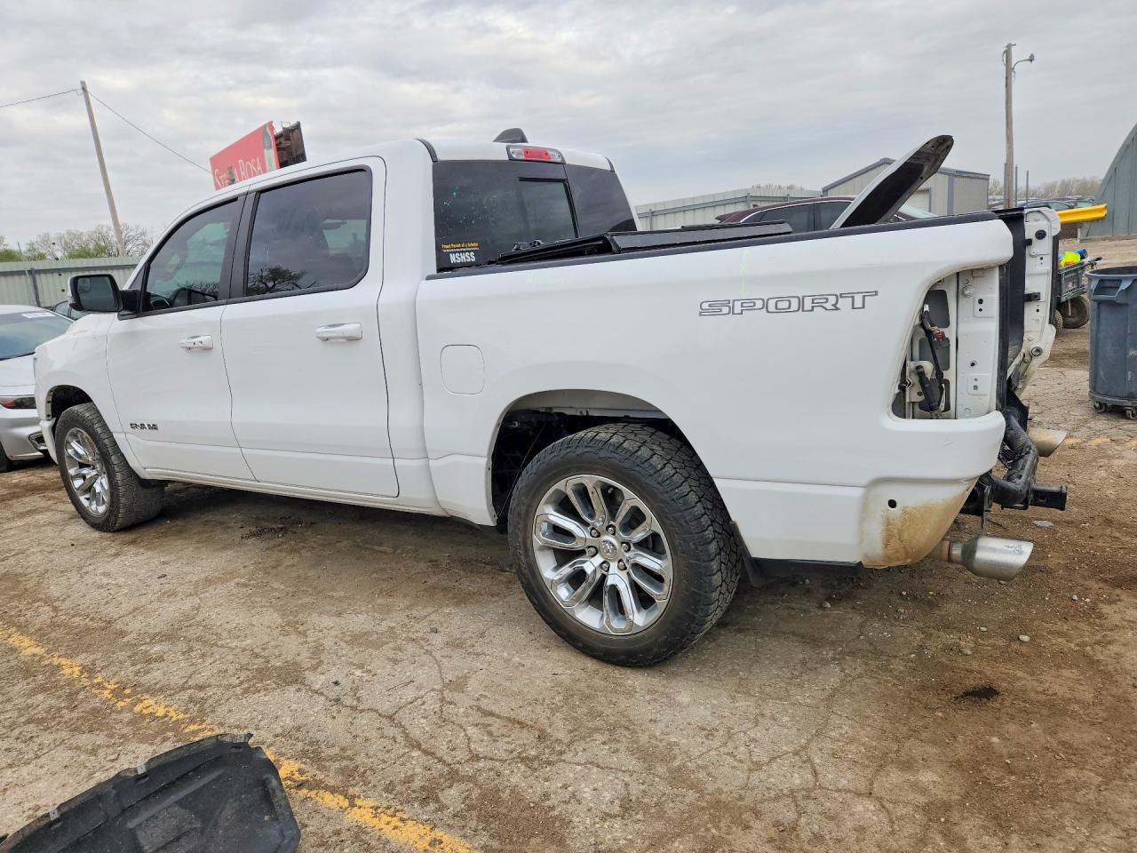 2023 RAM 1500 LARAMIE photo 3