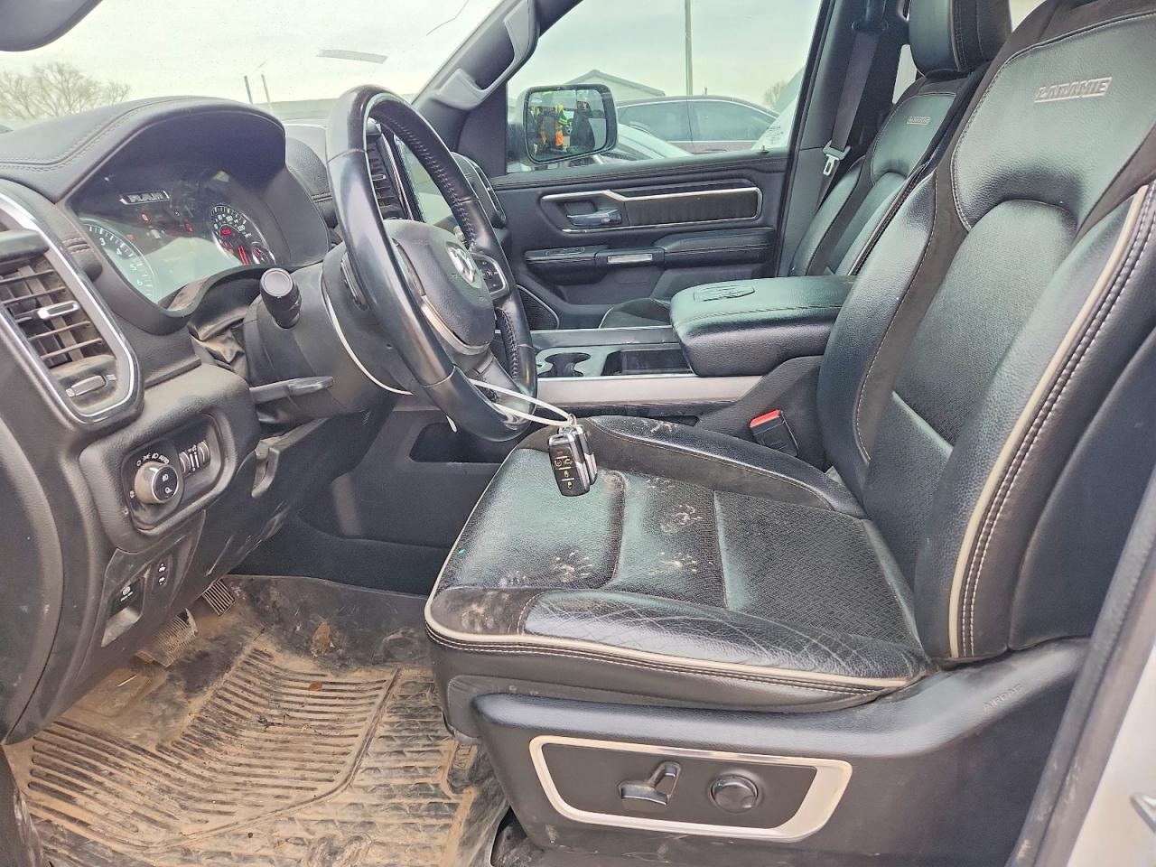 2023 RAM 1500 LARAMIE photo 13