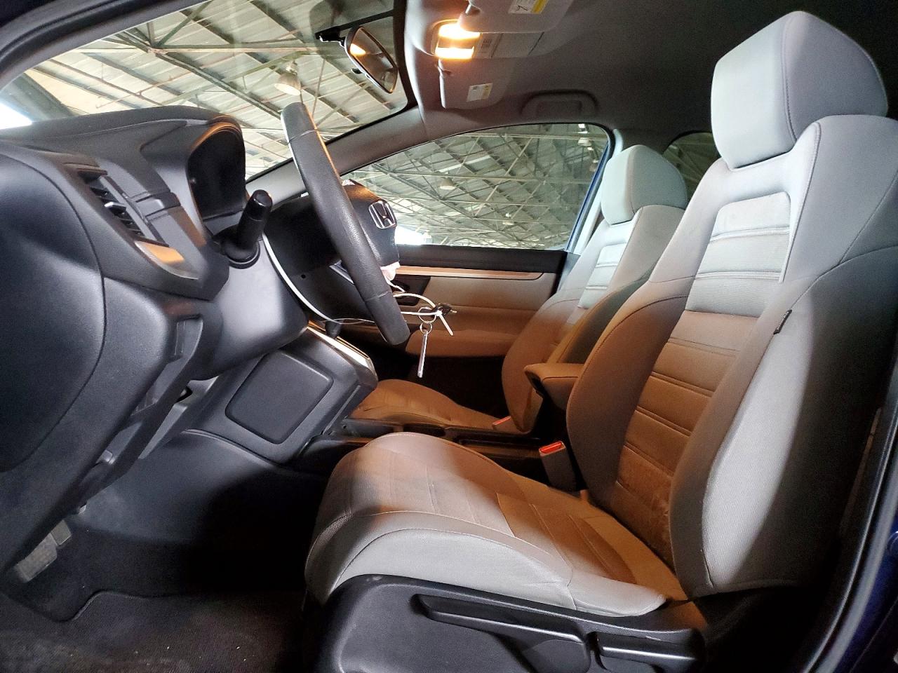 2017 HONDA CR-V LX photo 7