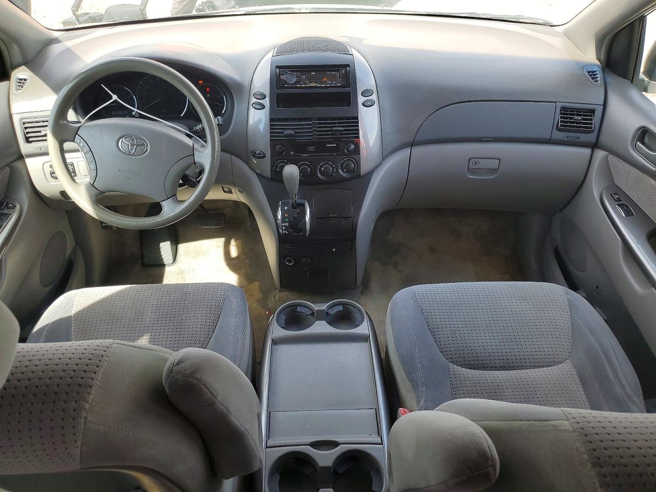 2006 TOYOTA SIENNA LE 8 PASSENGER photo 15