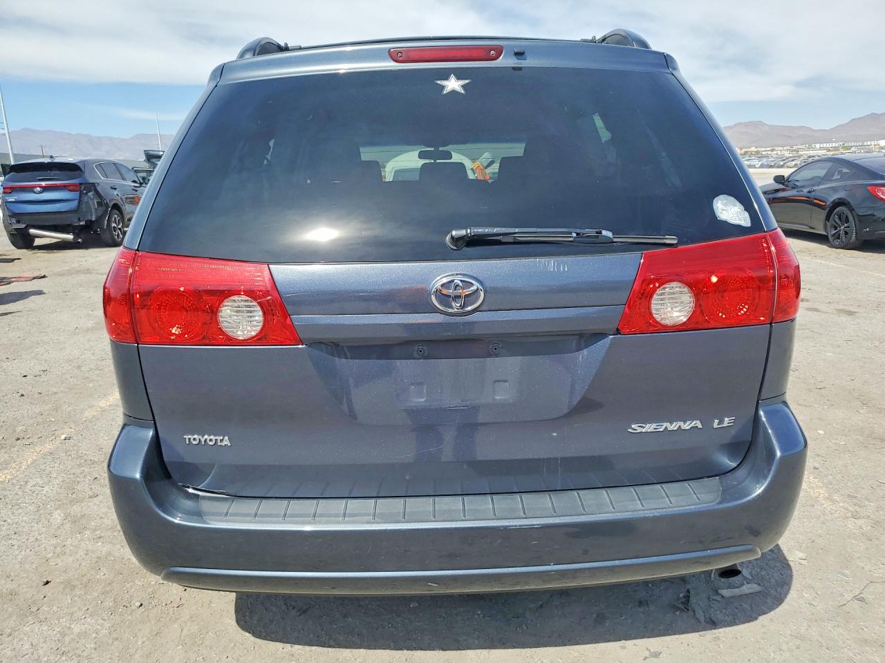 2006 TOYOTA SIENNA LE 8 PASSENGER photo 11