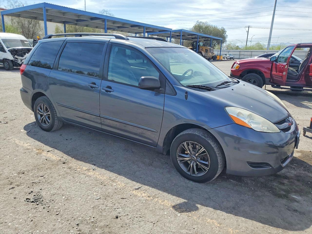 2006 TOYOTA SIENNA LE 8 PASSENGER photo 7