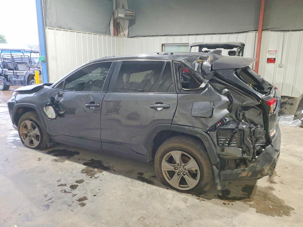2024 TOYOTA RAV4 XLE photo 2