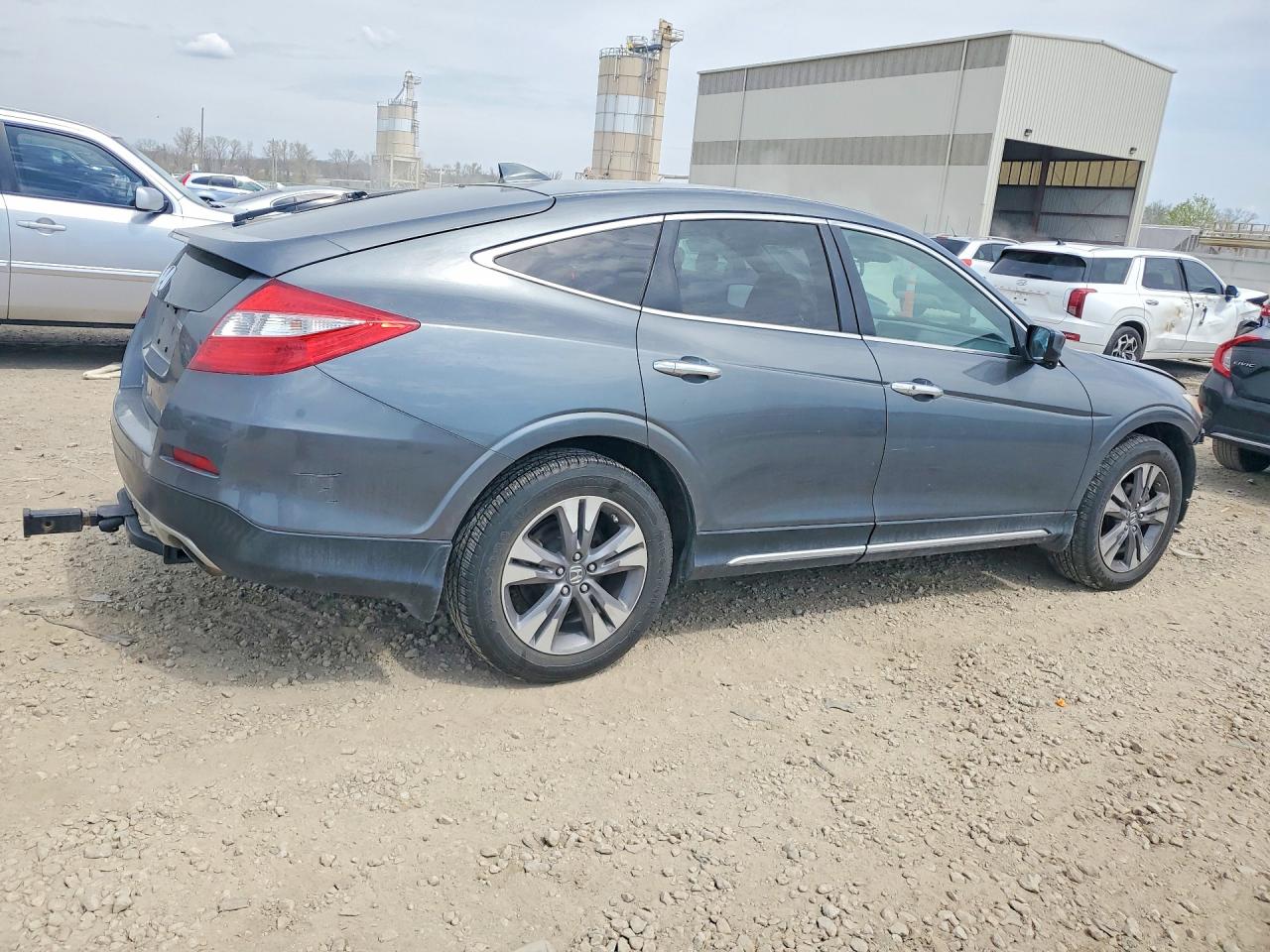 2014 HONDA CROSSTOUR photo 3