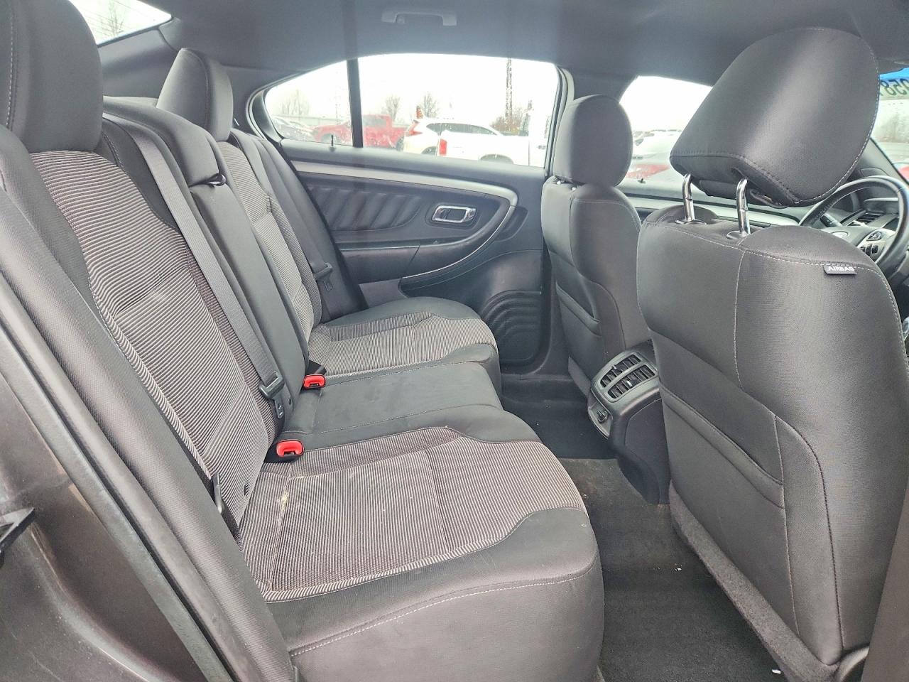 2015 FORD TAURUS SEL photo 10