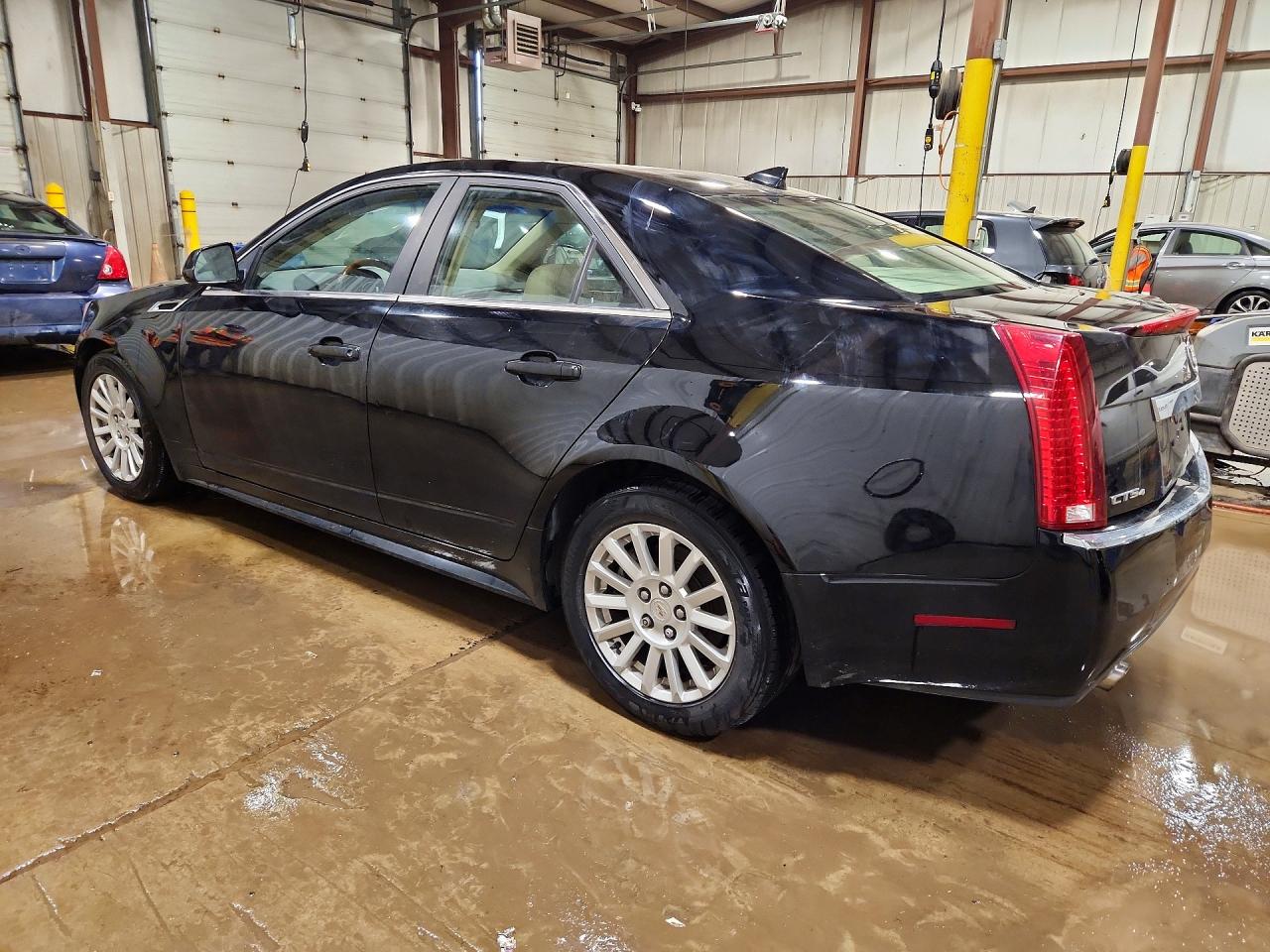 2011 CADILLAC CTS LUXURY COLLECTION photo 3