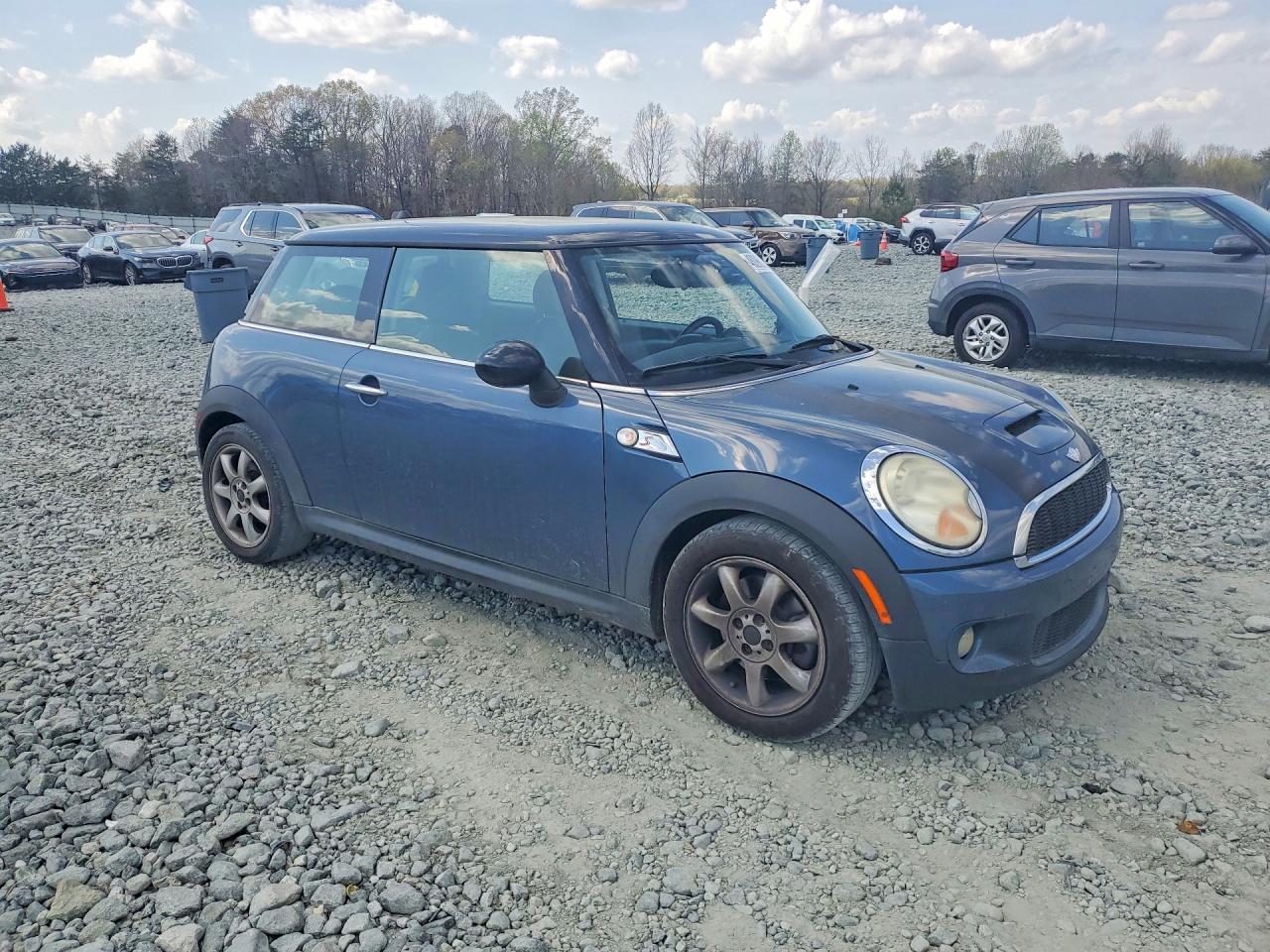2010 MINI COOPER S photo 4