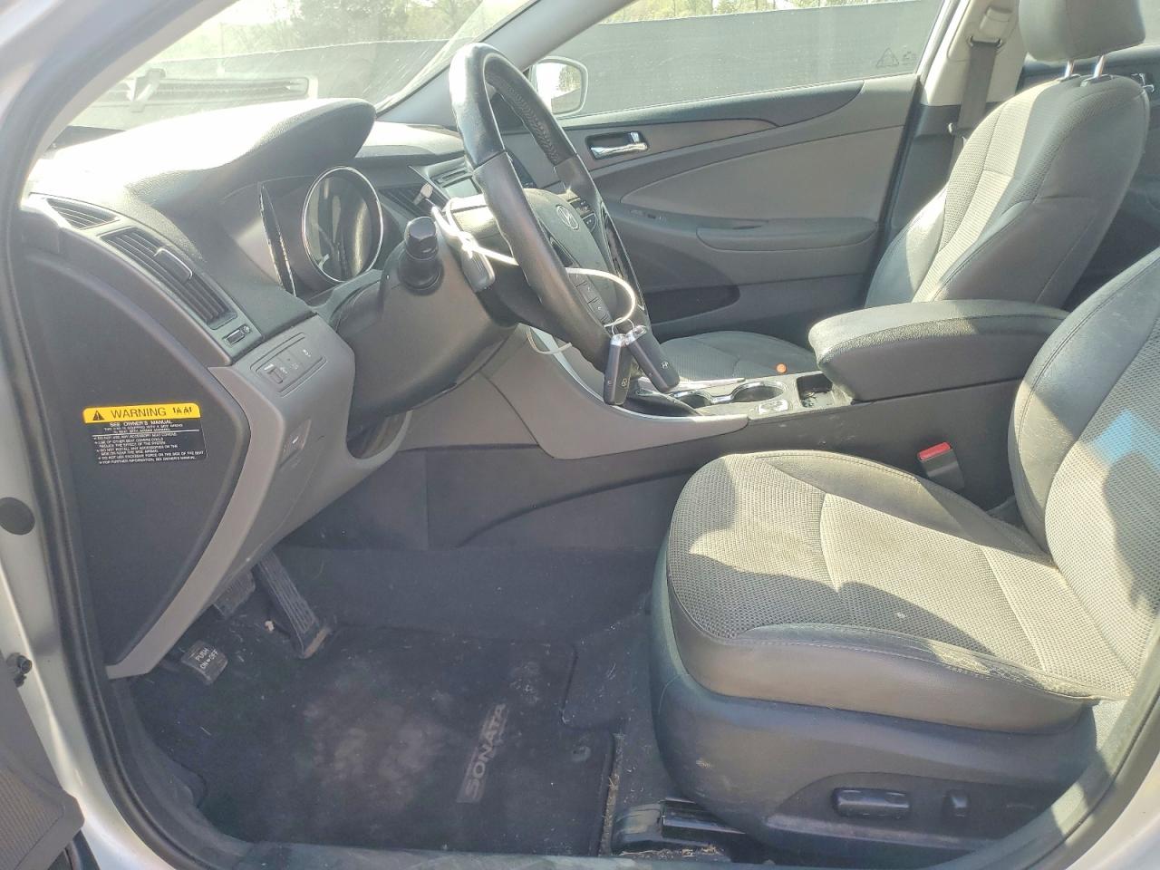 2013 HYUNDAI SONATA SE photo 13