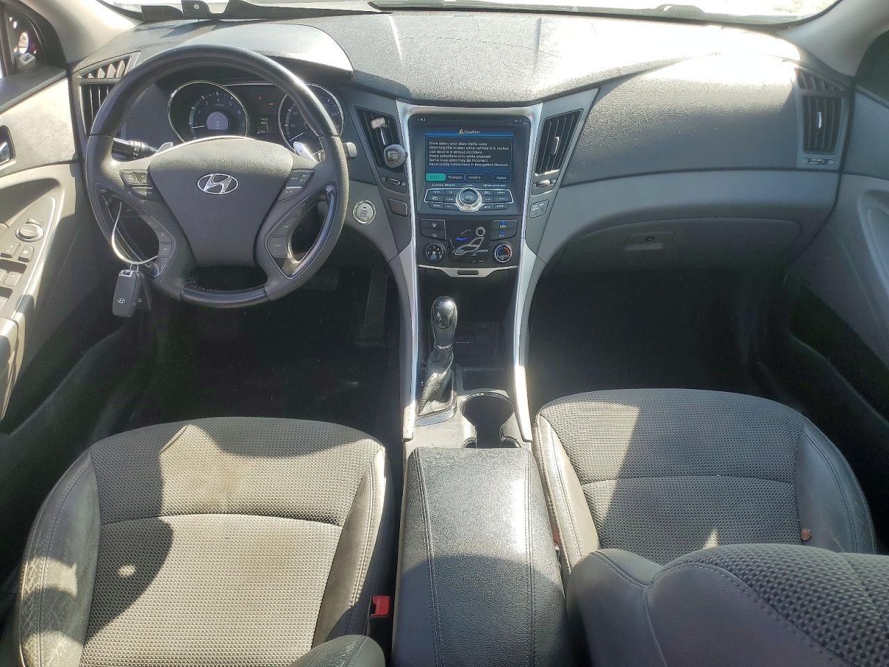 2013 HYUNDAI SONATA SE photo 15