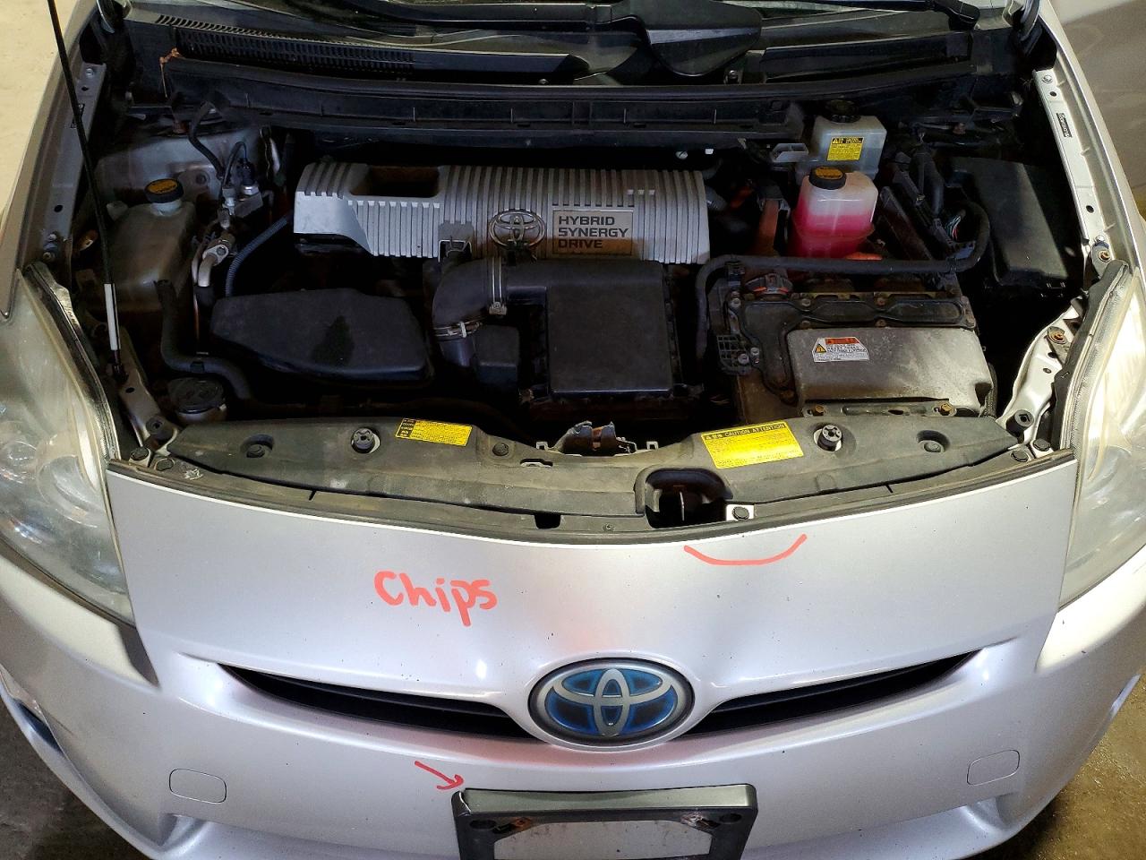 2010 TOYOTA PRIUS V photo 21