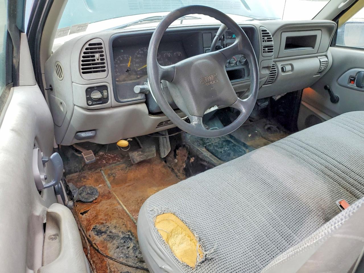 1998 GMC SIERRA C2500 photo 22