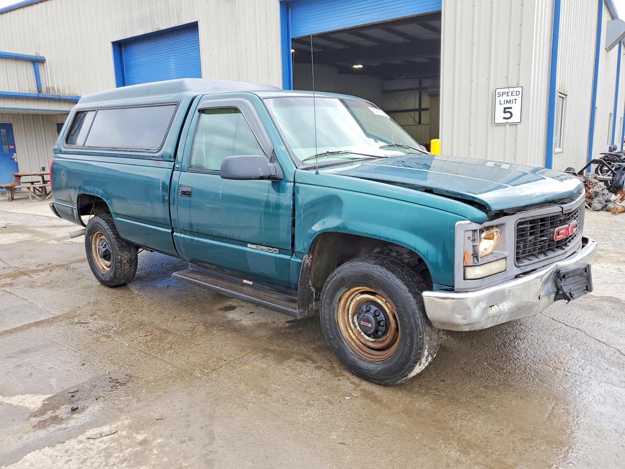 1998 GMC SIERRA C2500 photo 10