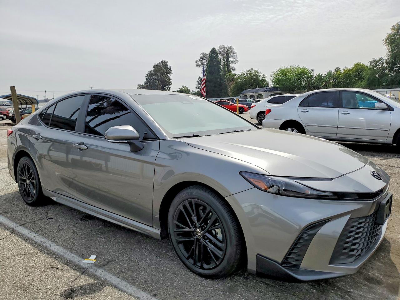2026 TOYOTA CAMRY SE photo 7