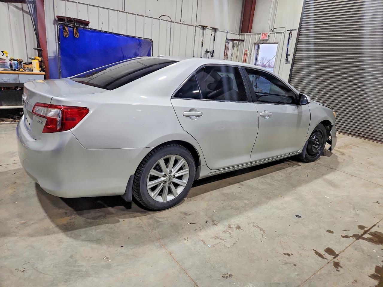 2014 TOYOTA CAMRY XLE V6 photo 5