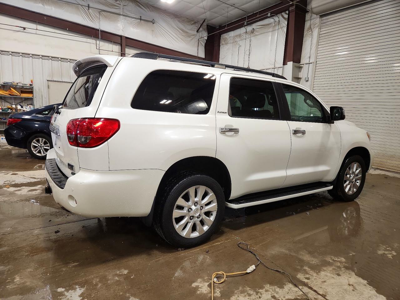 2012 TOYOTA SEQUOIA PLATINUM photo 3