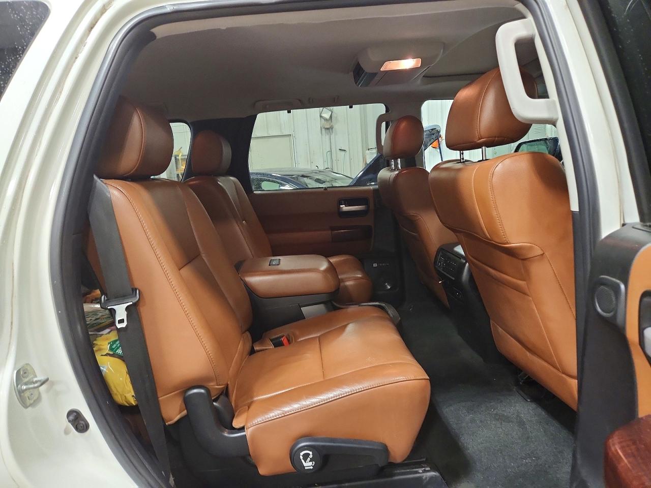 2012 TOYOTA SEQUOIA PLATINUM photo 11