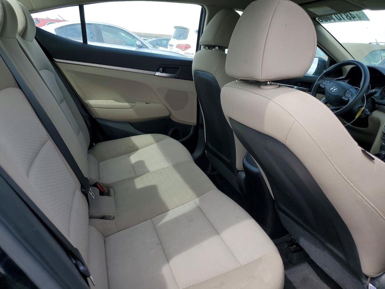 2019 HYUNDAI ELANTRA SE photo 19