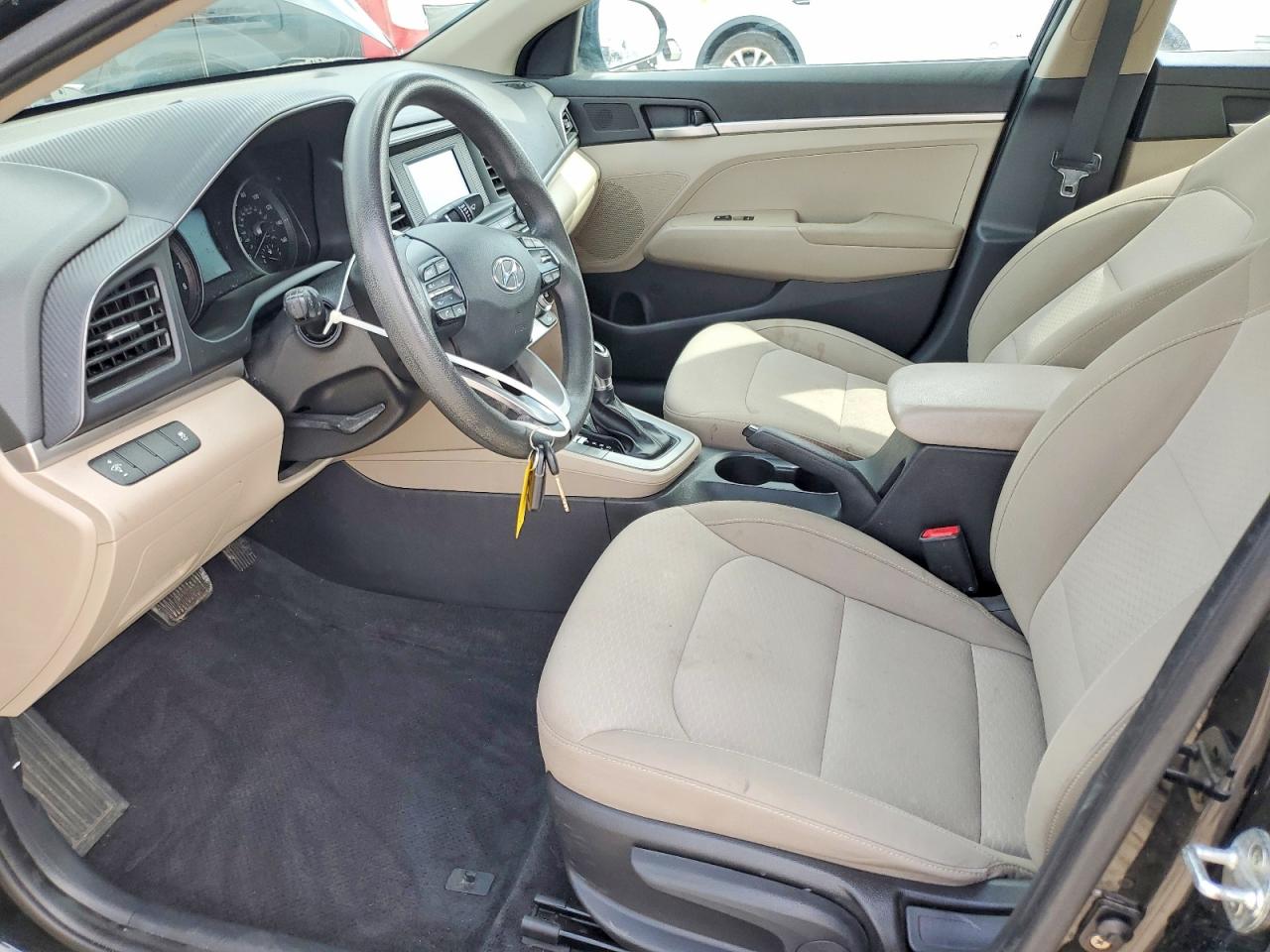 2019 HYUNDAI ELANTRA SE photo 13