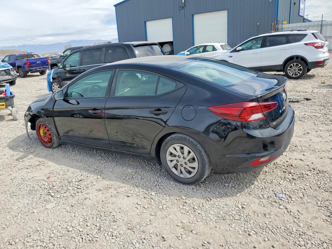 2019 HYUNDAI ELANTRA SE photo 3