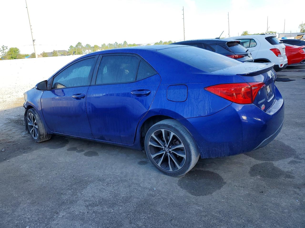 2018 TOYOTA COROLLA SE photo 2
