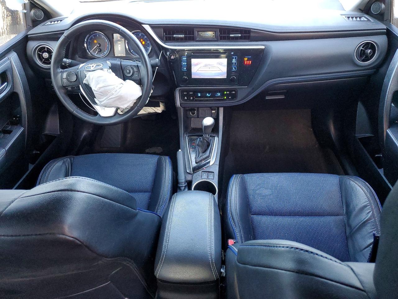 2018 TOYOTA COROLLA SE photo 8