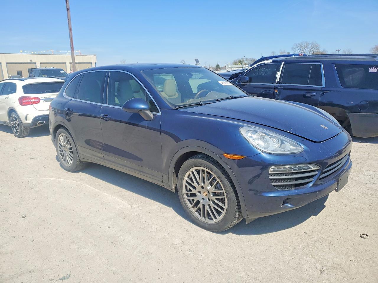 2013 PORSCHE CAYENNE S photo 7
