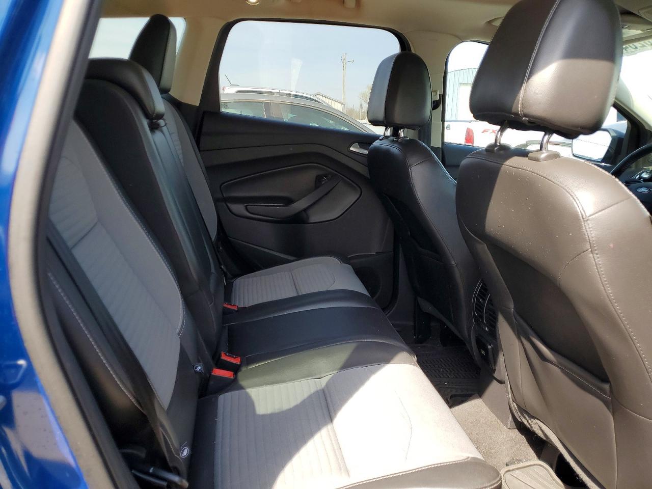 2017 FORD ESCAPE TITANIUM photo 31