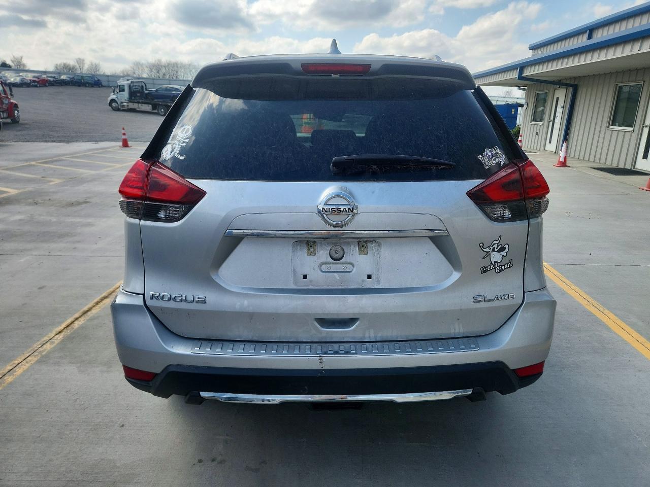 2017 NISSAN ROGUE SL photo 16