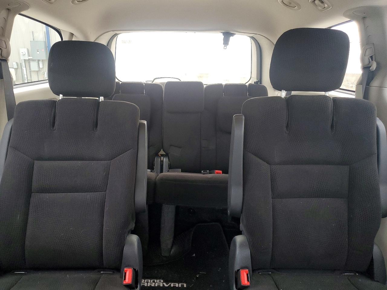 2015 DODGE GRAND CARAVAN SE photo 19