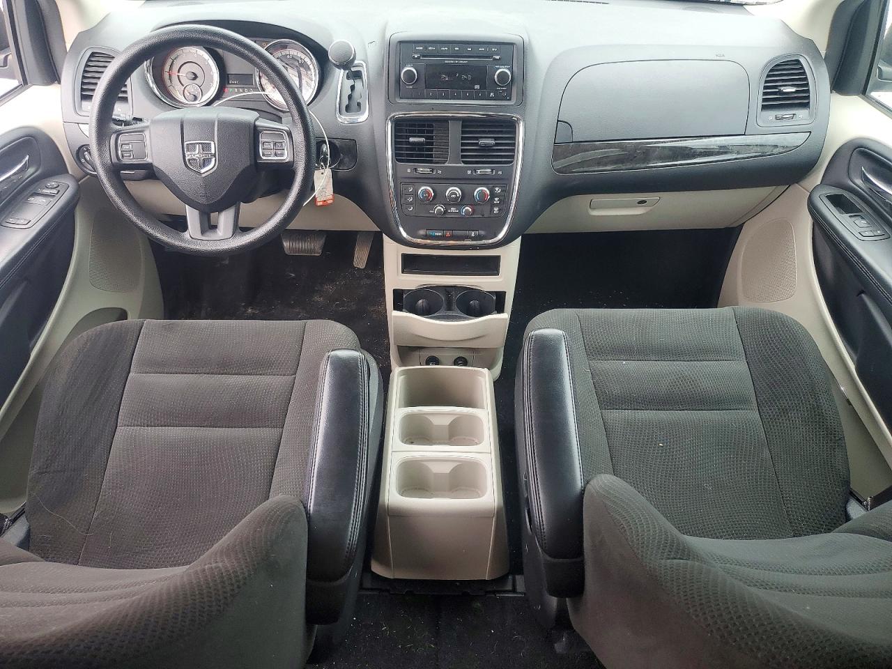 2015 DODGE GRAND CARAVAN SE photo 15