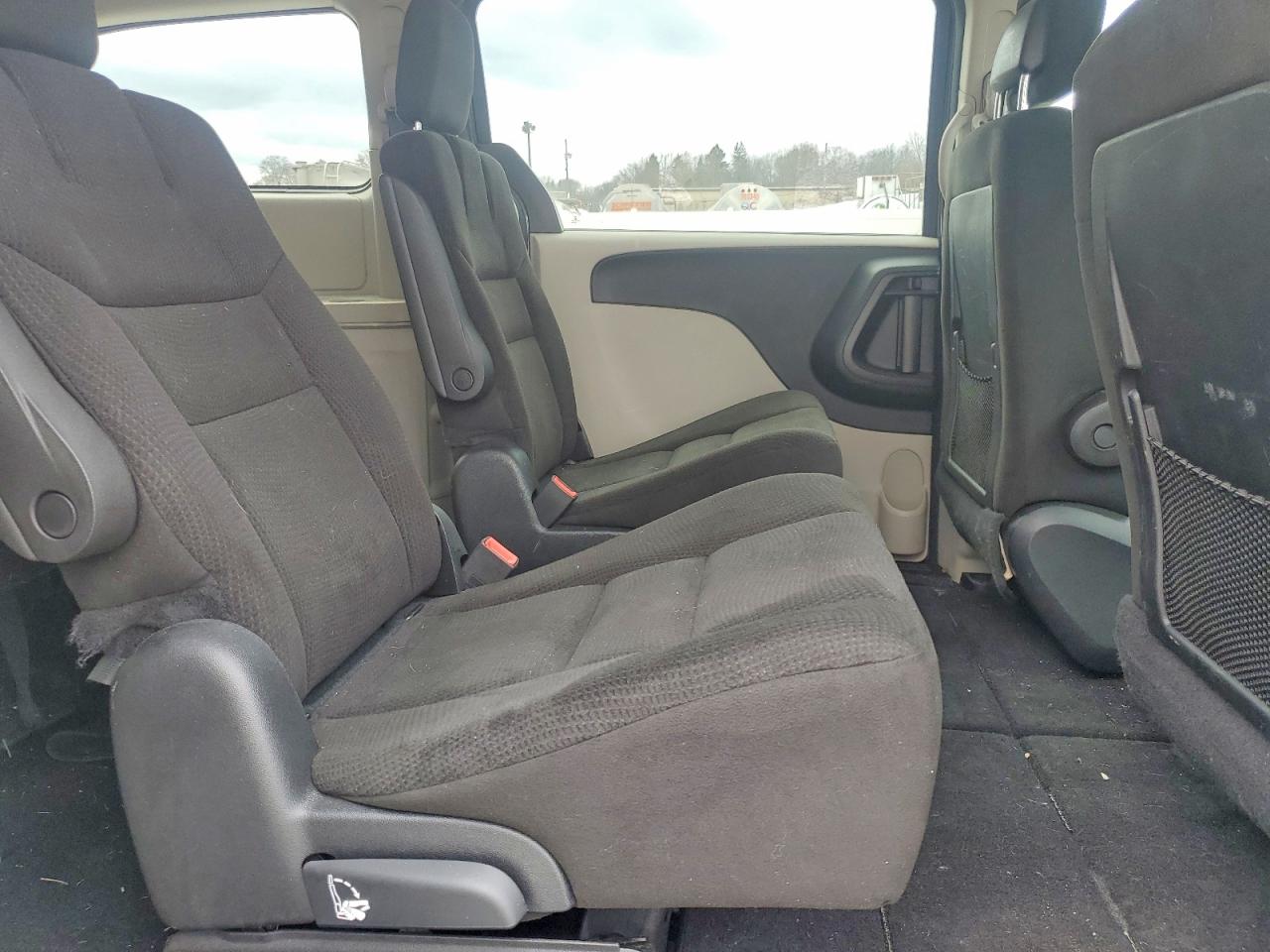 2015 DODGE GRAND CARAVAN SE photo 21