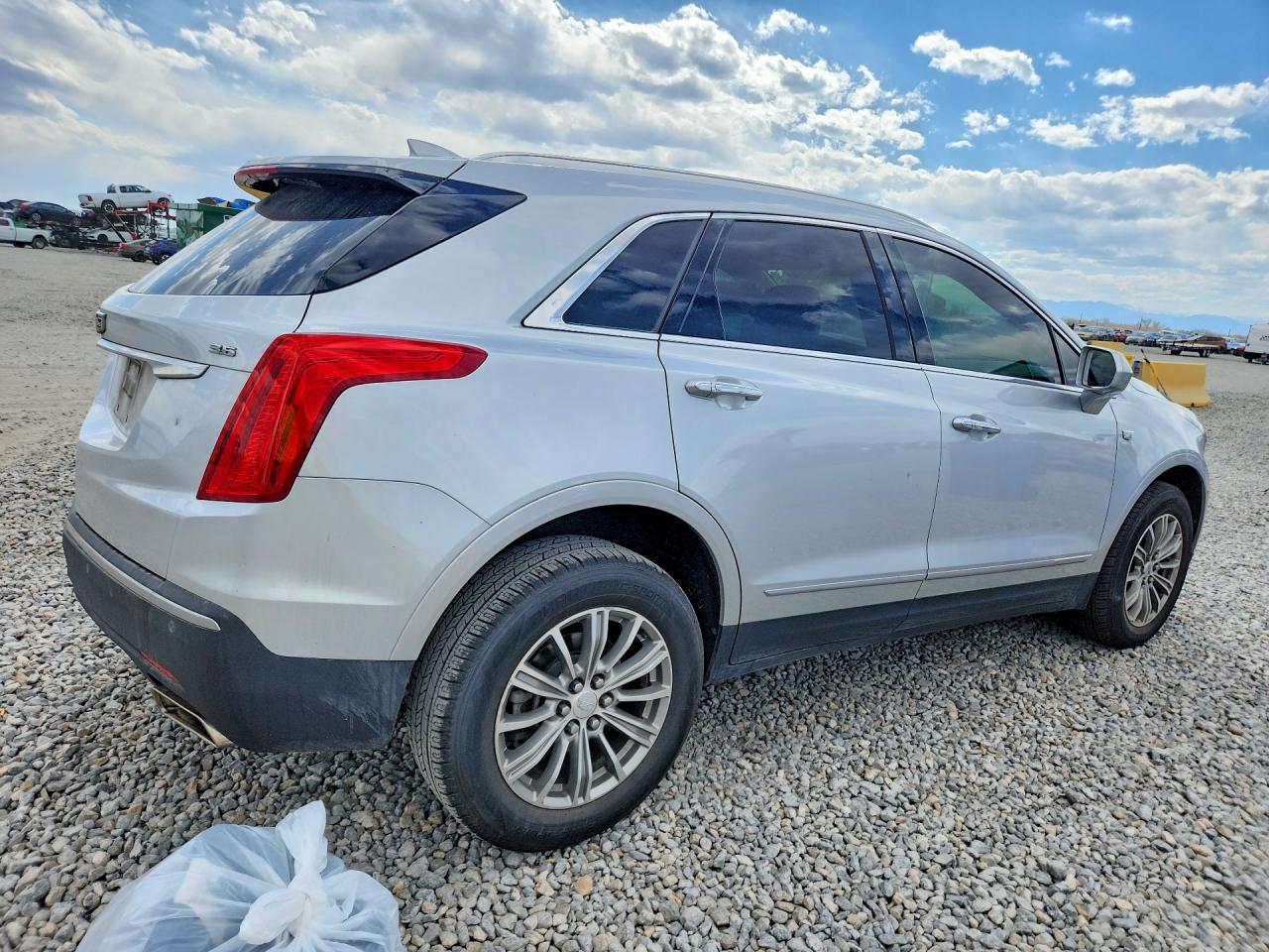 2017 CADILLAC XT5 LUXURY photo 5