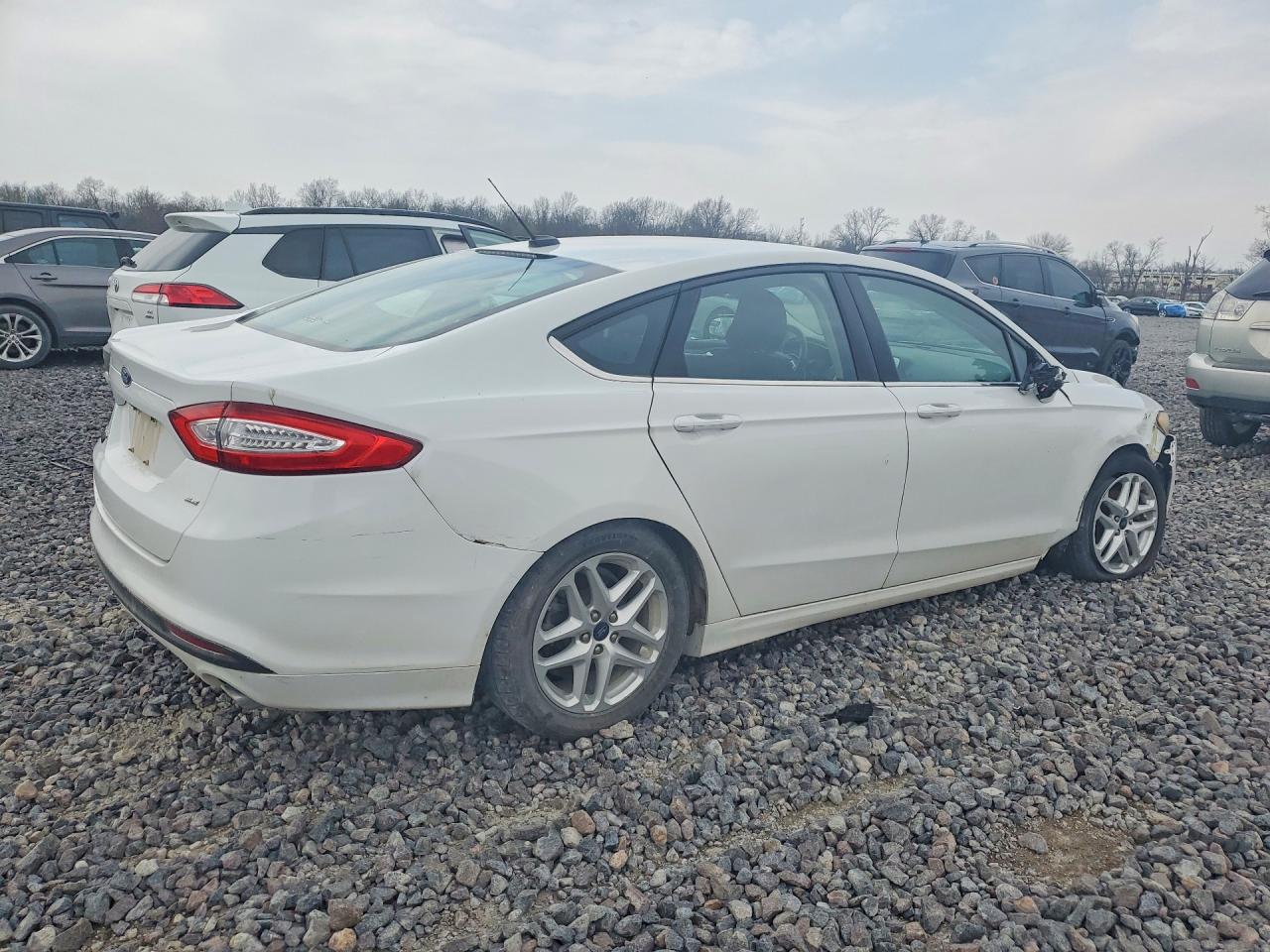 2016 FORD FUSION photo 5