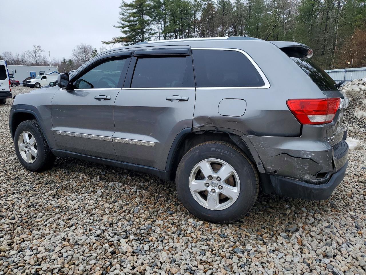 2012 JEEP GRAND CHEROKEE LAREDO photo 3