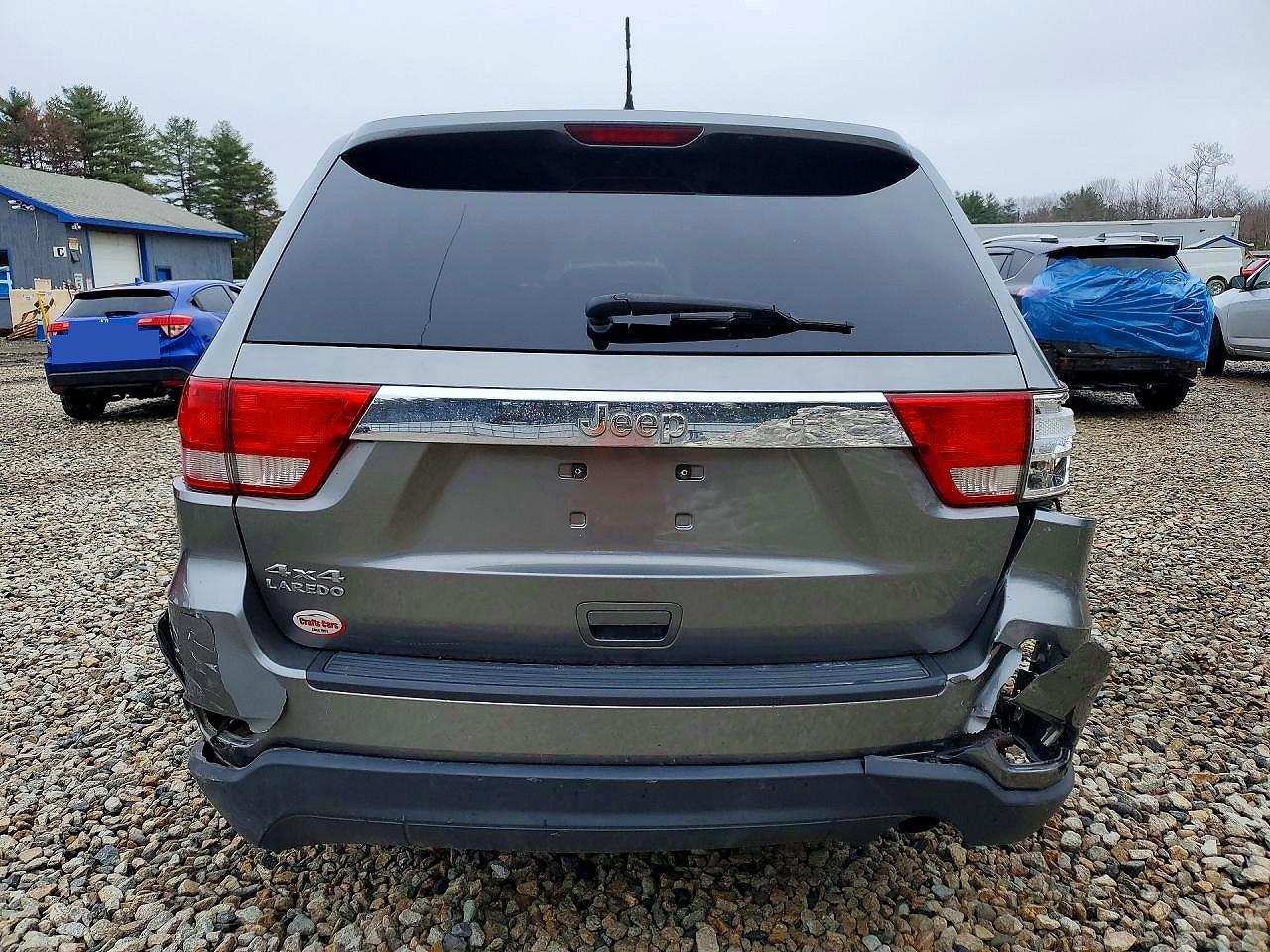 2012 JEEP GRAND CHEROKEE LAREDO photo 11