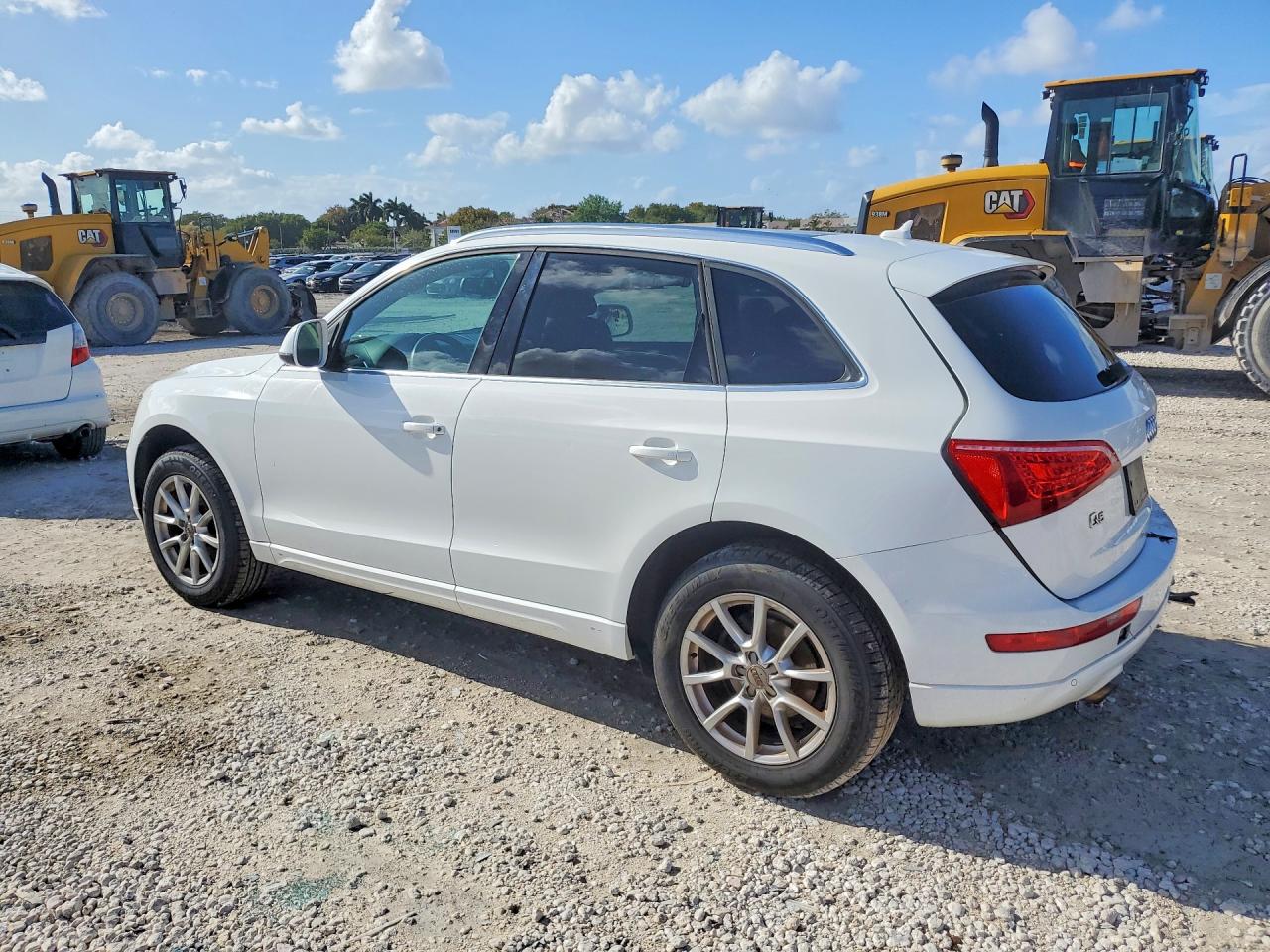 2011 AUDI Q5 PREMIUM PLUS photo 3