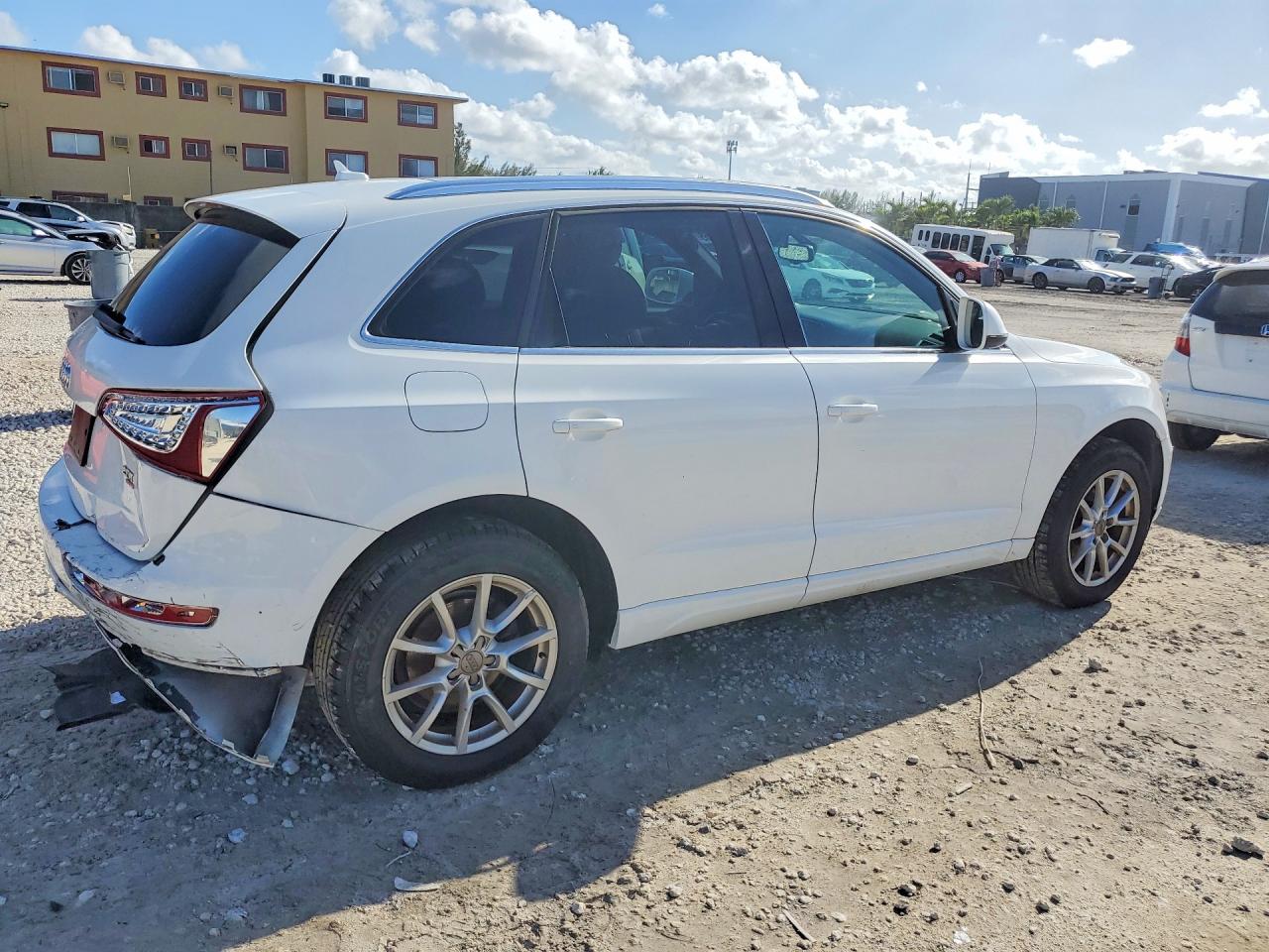 2011 AUDI Q5 PREMIUM PLUS photo 5