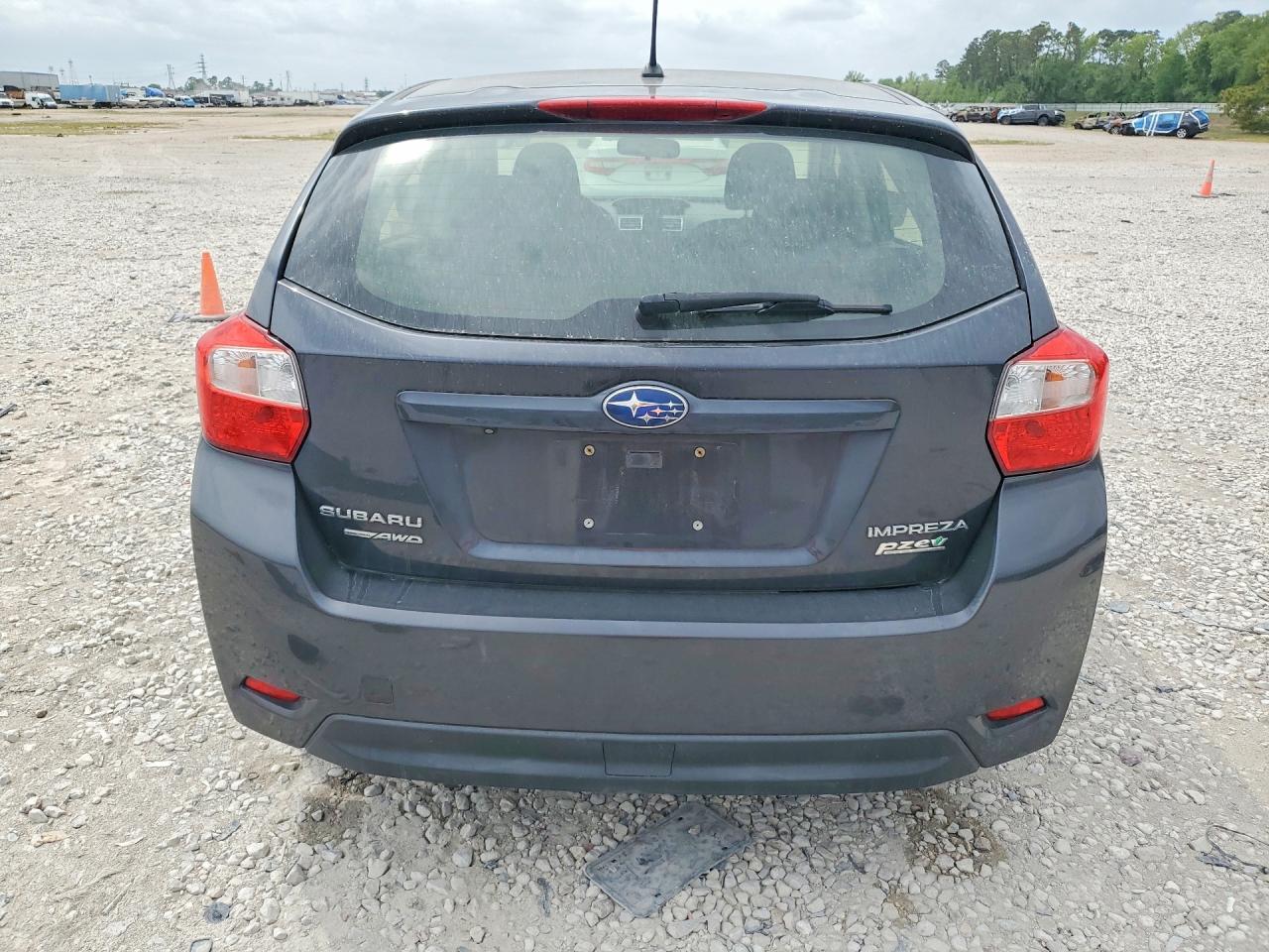 2016 SUBARU IMPREZA photo 11