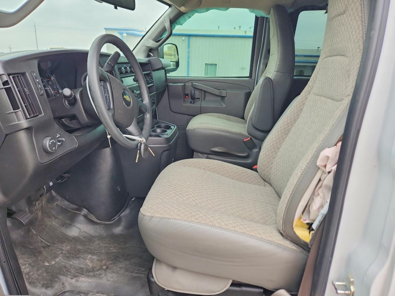 2024 CHEVROLET EXPRESS G3500 LS photo 19