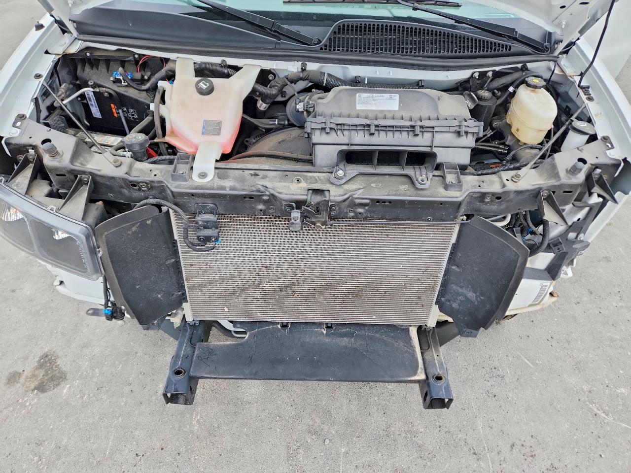 2024 CHEVROLET EXPRESS G3500 LS photo 34