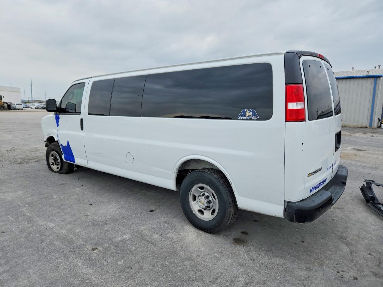 2024 CHEVROLET EXPRESS G3500 LS photo 4